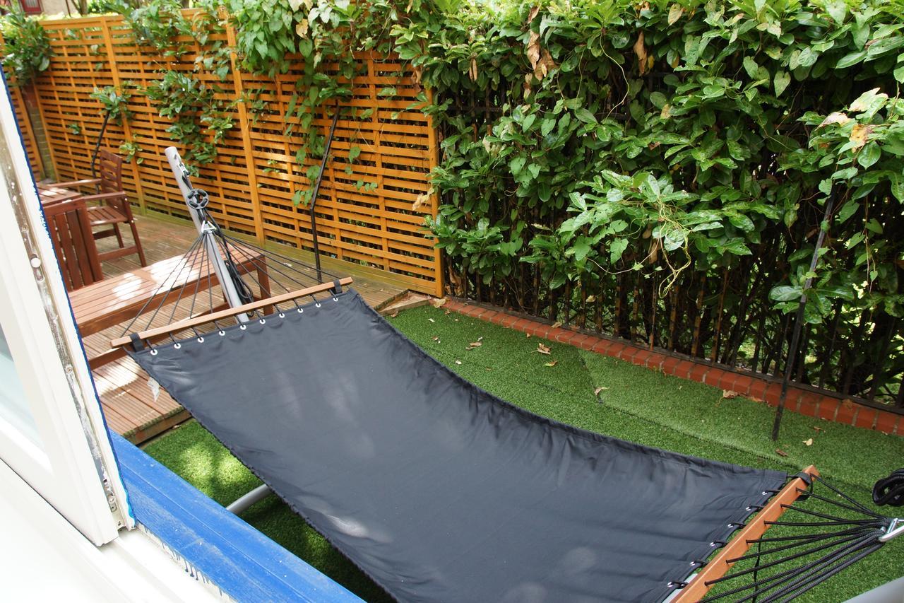 Boogaard'S Guest House Londra Esterno foto