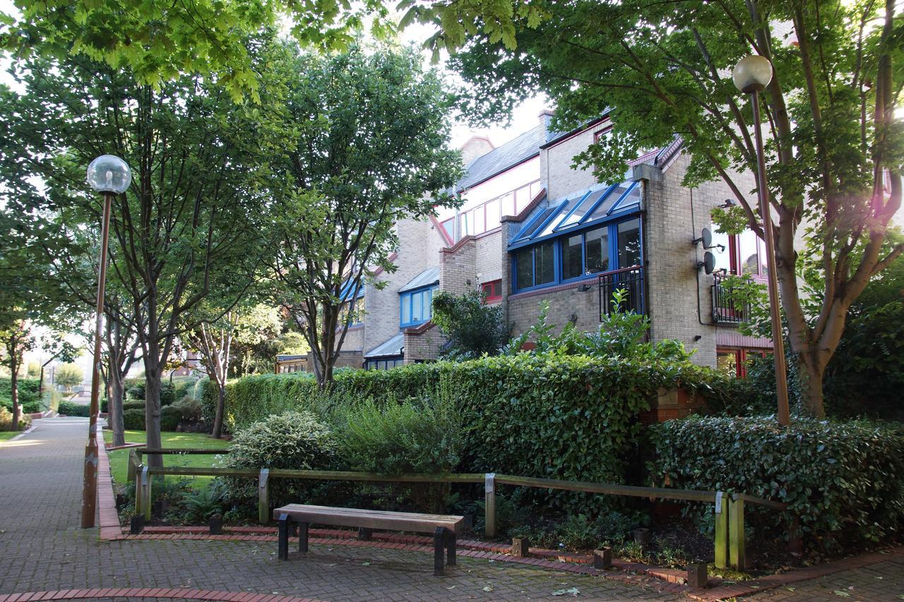 Boogaard'S Guest House Londra Esterno foto